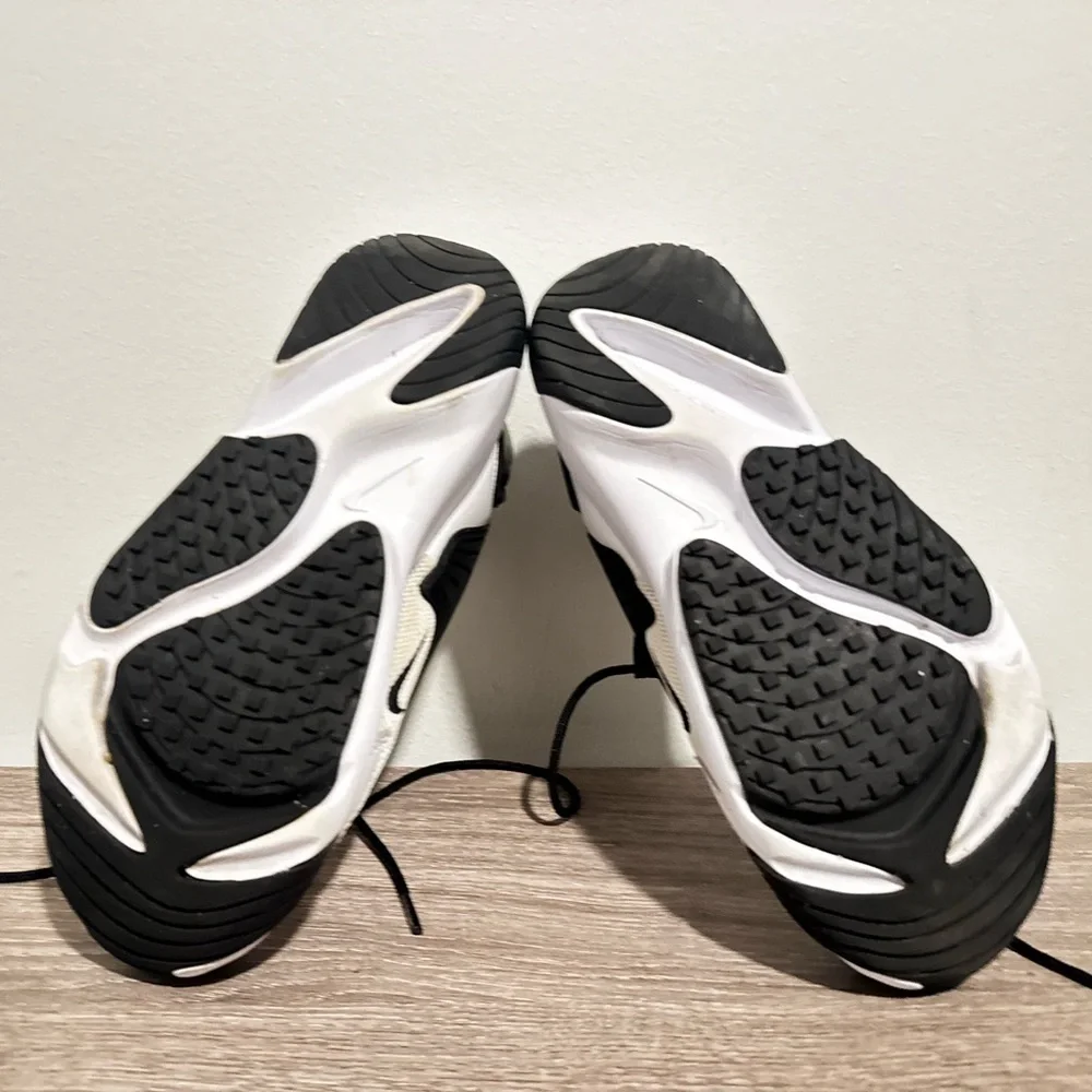 Nike Zoom 2K White/Black AO0354-101 Size 6